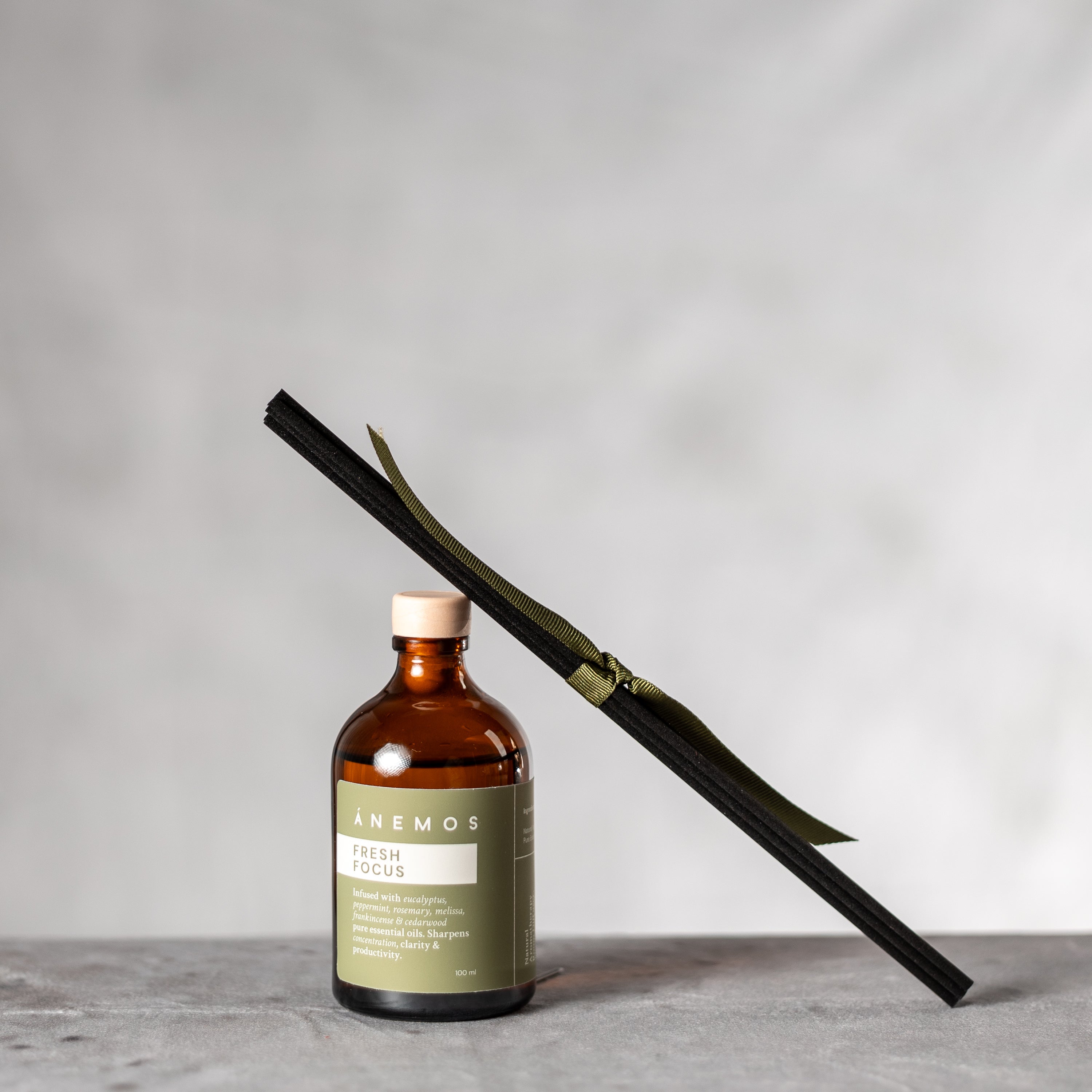 Fresh Focus Candle and Diffuser Gift Set